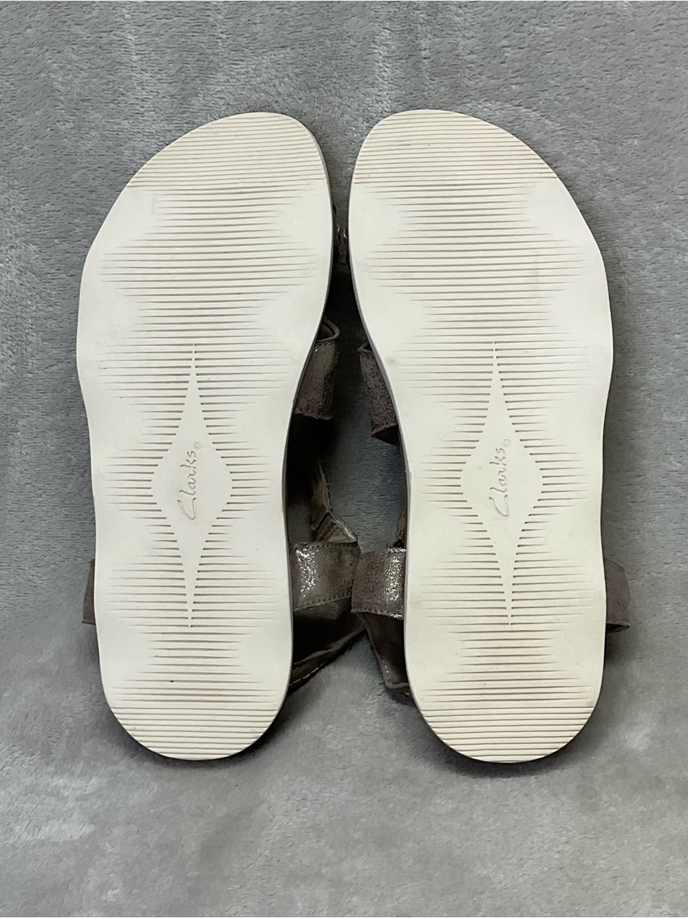 Clarks Women's Metallic Taupe Strappy Sandals - Picture 8 of 8